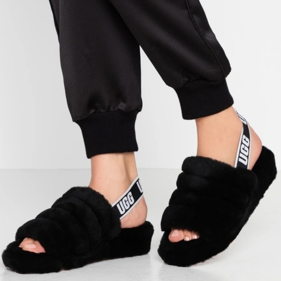 UGG Shoes - UGG Fluff Yeah Slide Sandals In Black Size 7